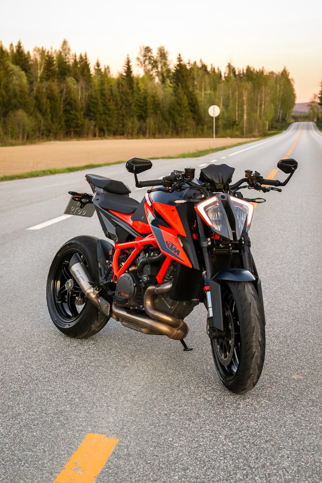 KTM 1290 Super Duke R 2020 5